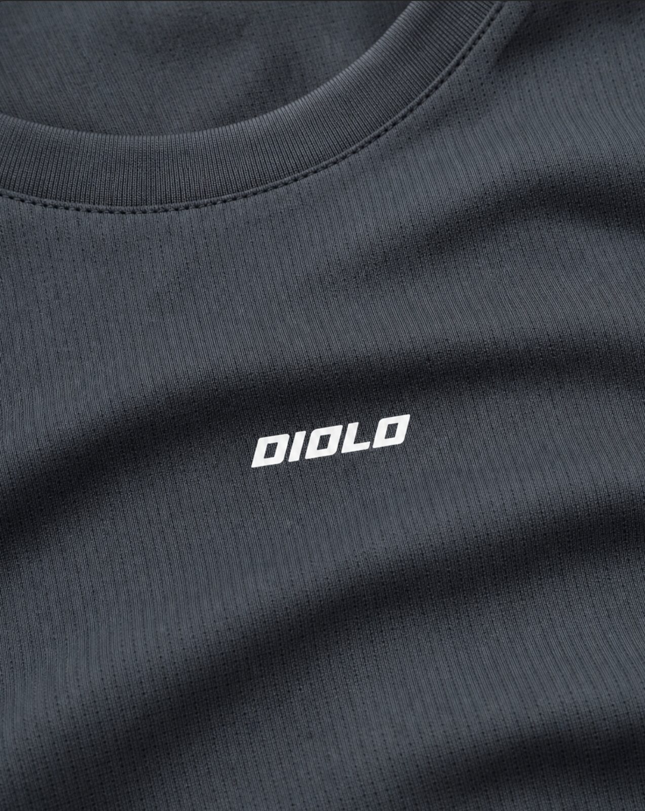 Diolo Drift Tee in ash navy — detail