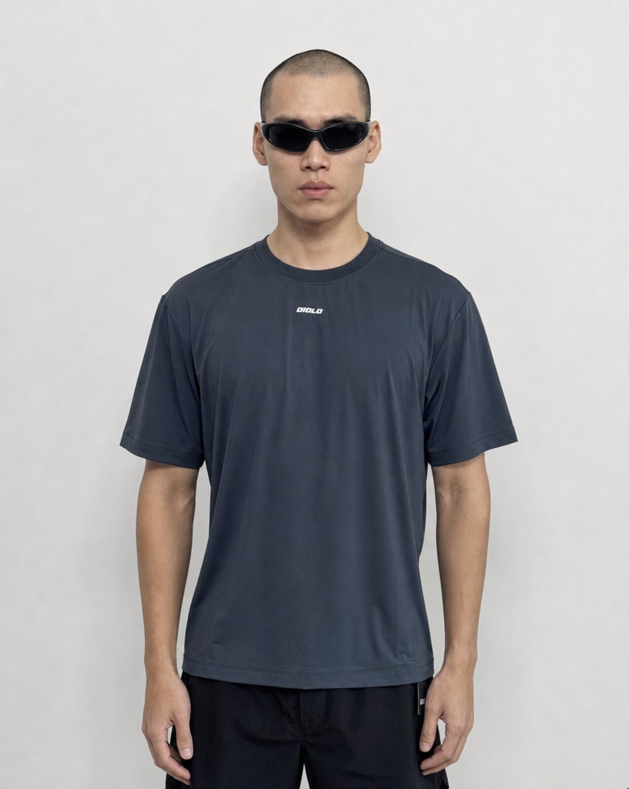 Diolo Drift Tee in ash navy — detail