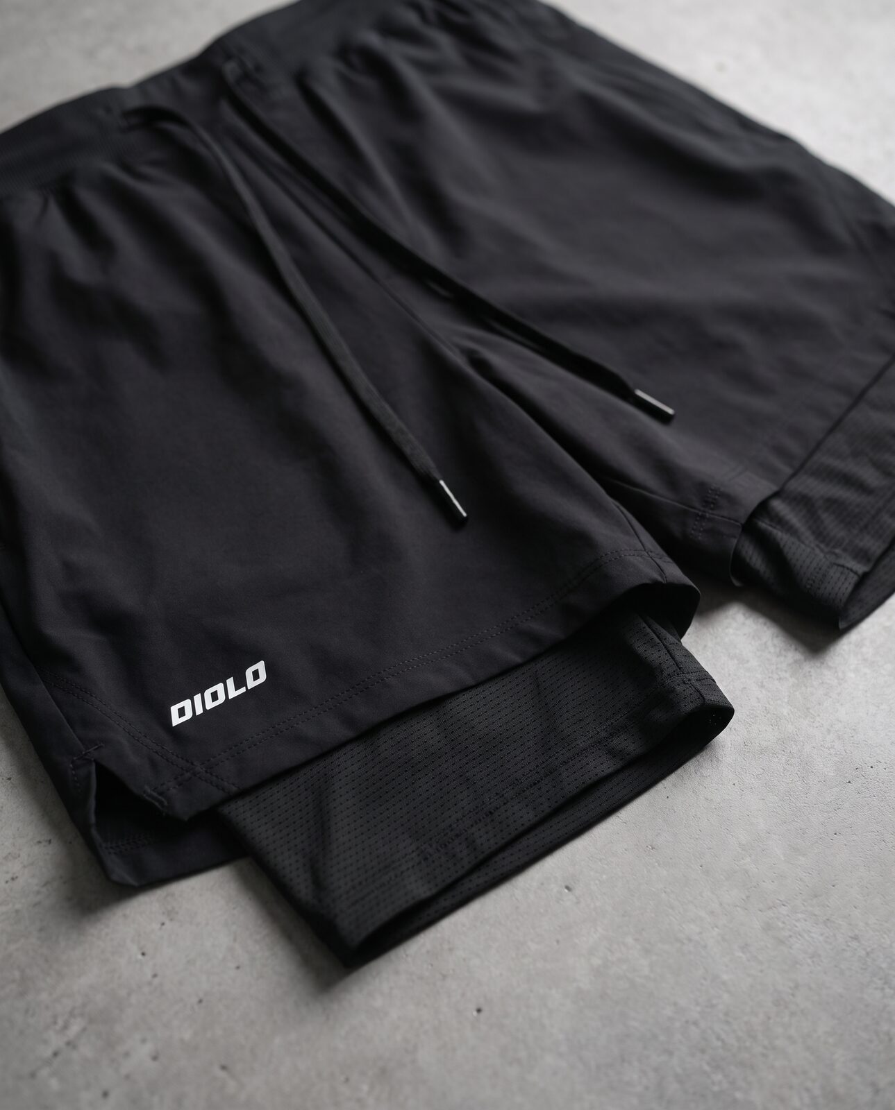 Tempo Short - Black - view 3